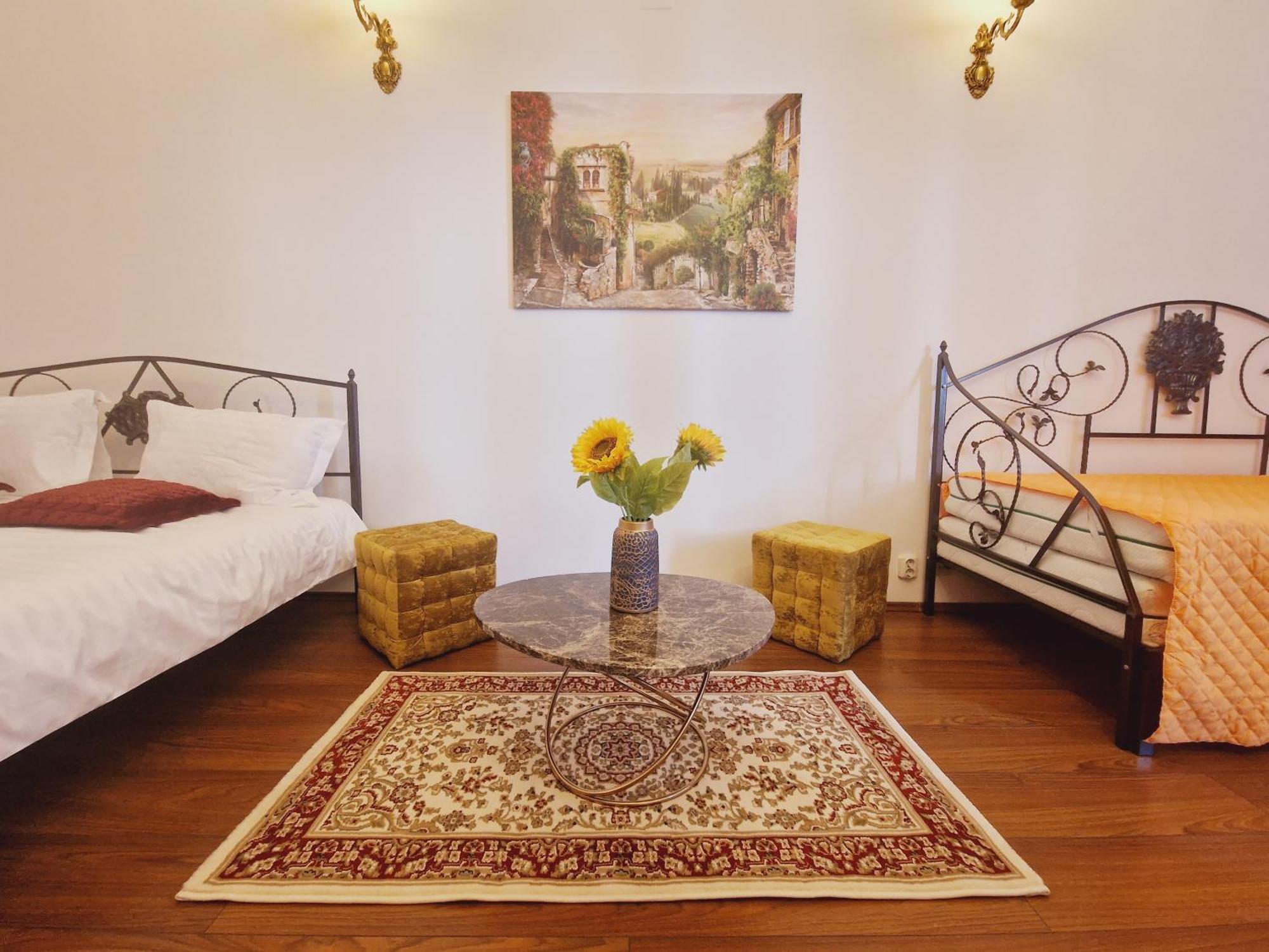 Вілла 5* Royal House Near Unirii Square Клуж-Напока Екстер'єр фото
