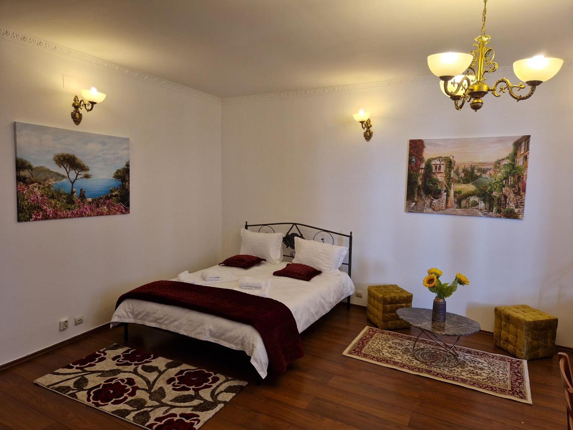 Вілла 5* Royal House Near Unirii Square Клуж-Напока Екстер'єр фото