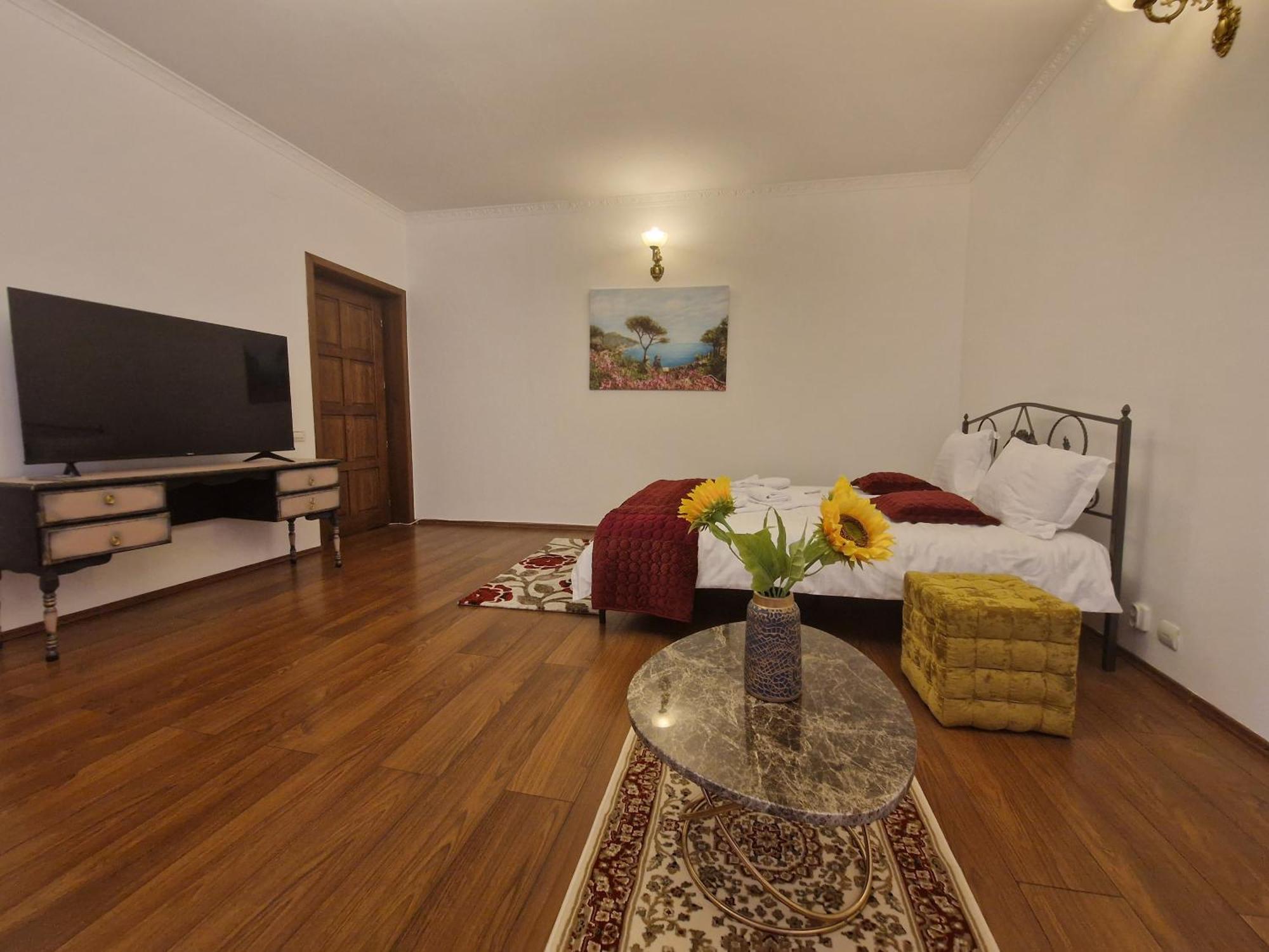Вілла 5* Royal House Near Unirii Square Клуж-Напока Екстер'єр фото