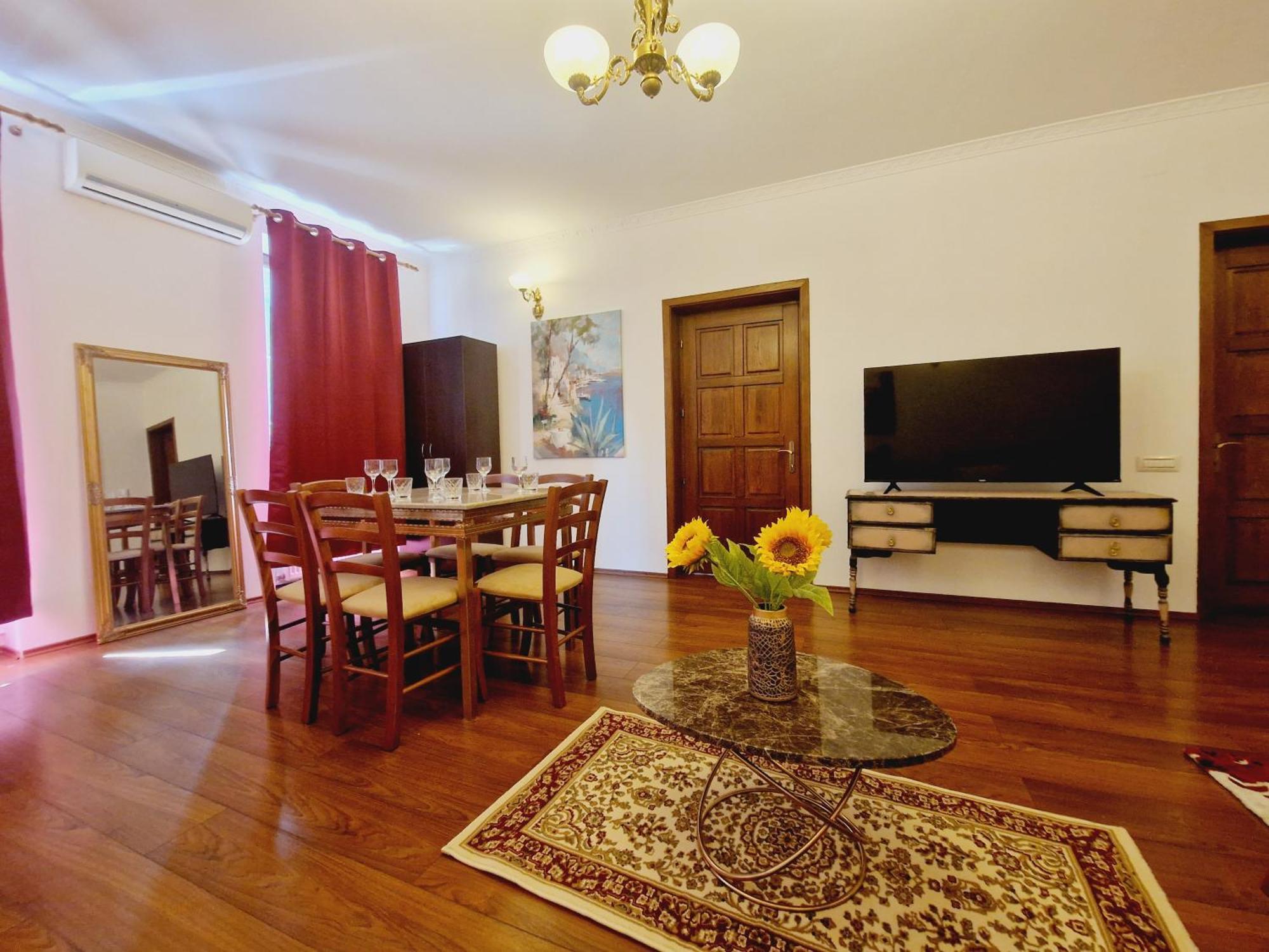Вілла 5* Royal House Near Unirii Square Клуж-Напока Екстер'єр фото