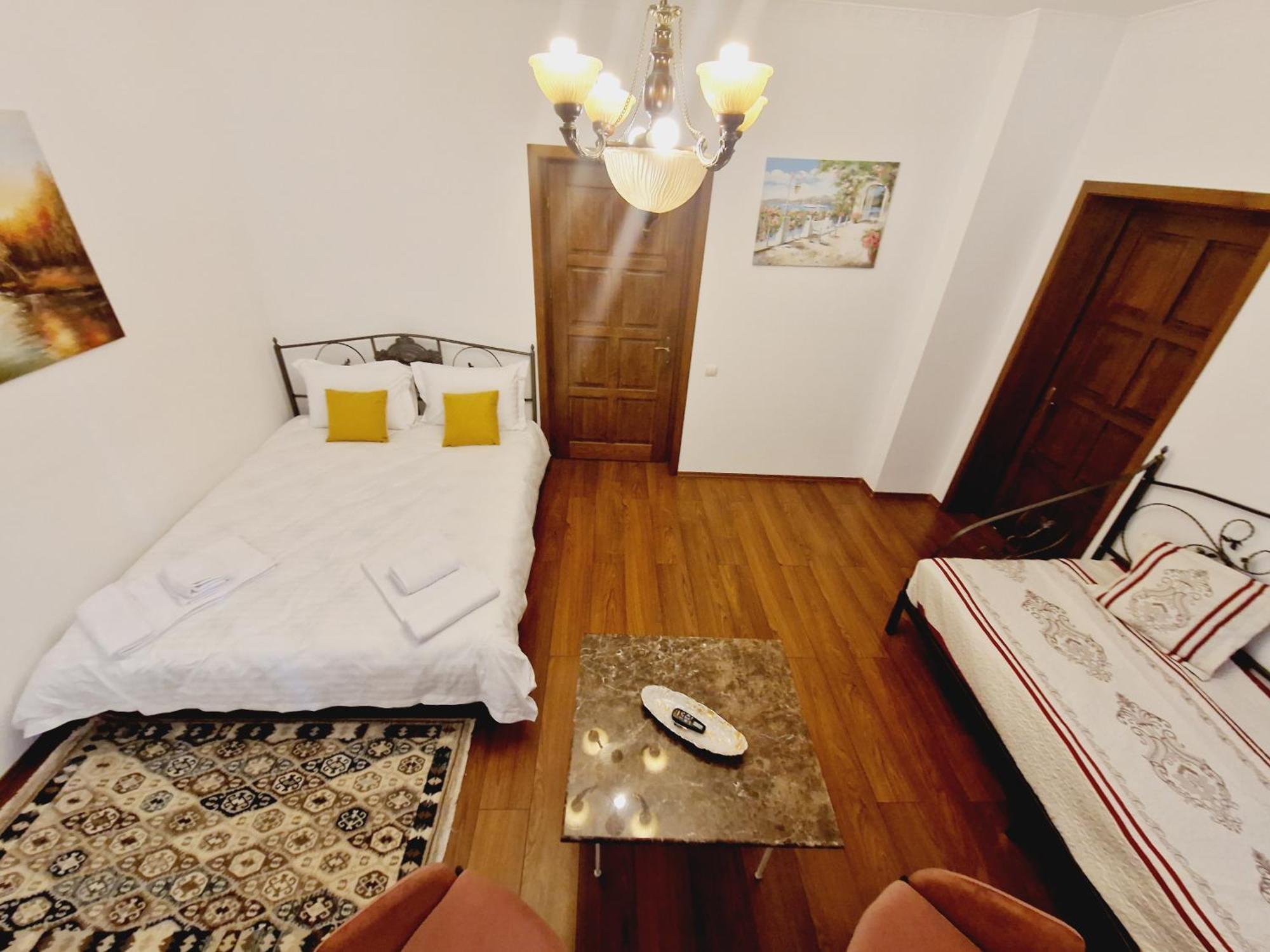 Вілла 5* Royal House Near Unirii Square Клуж-Напока Екстер'єр фото